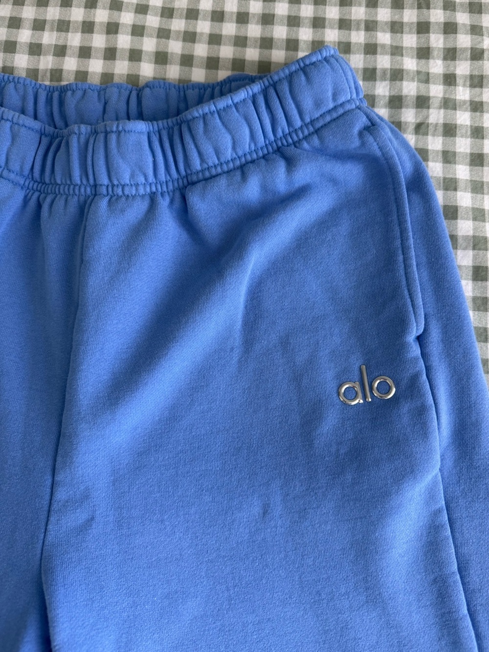 Alo Accolade Sweatpants Joggers- Crystal Clear Blue - Picture 5 of 7